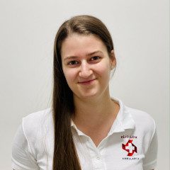 Osztrosics Petra gyógytornász-fizioterapeutaként átfogó szakmai ismereteit felhasználva támogatja a Fájdalom Ambulancia pácienseinek rehabilitációját.